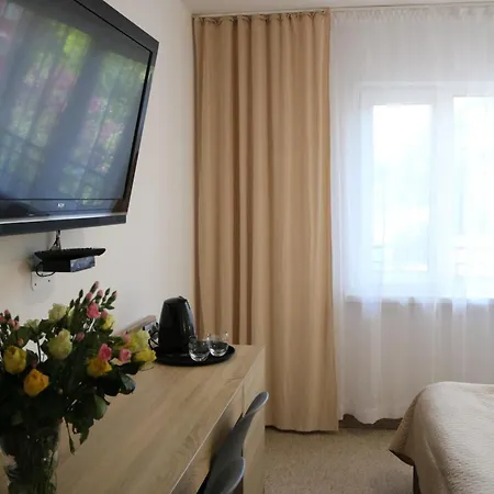 לינה וארוחת בוקר Posejdon 3*