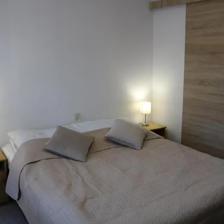 Posejdon לינה וארוחת בוקר 3*