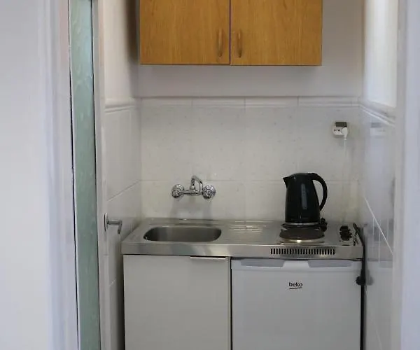 Alojamento de Acomodação e Pequeno-almoço Posejdon 3*